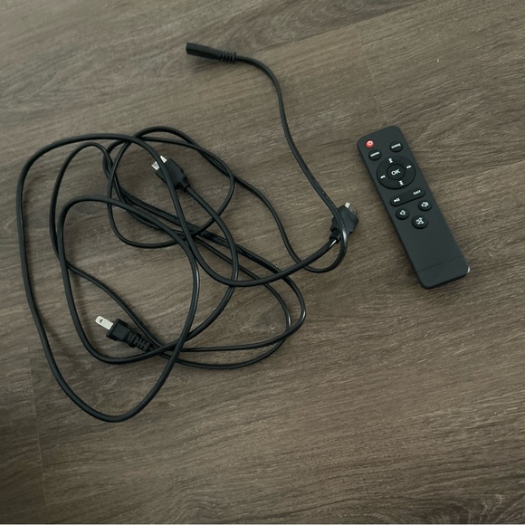 TMY Mini Projector - Picture 4 of 12